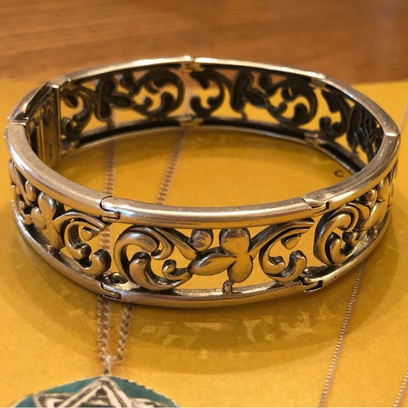 Silpada Filigree Sterling Silver Scroll Hinged Bracelet - Picture 4 of 16